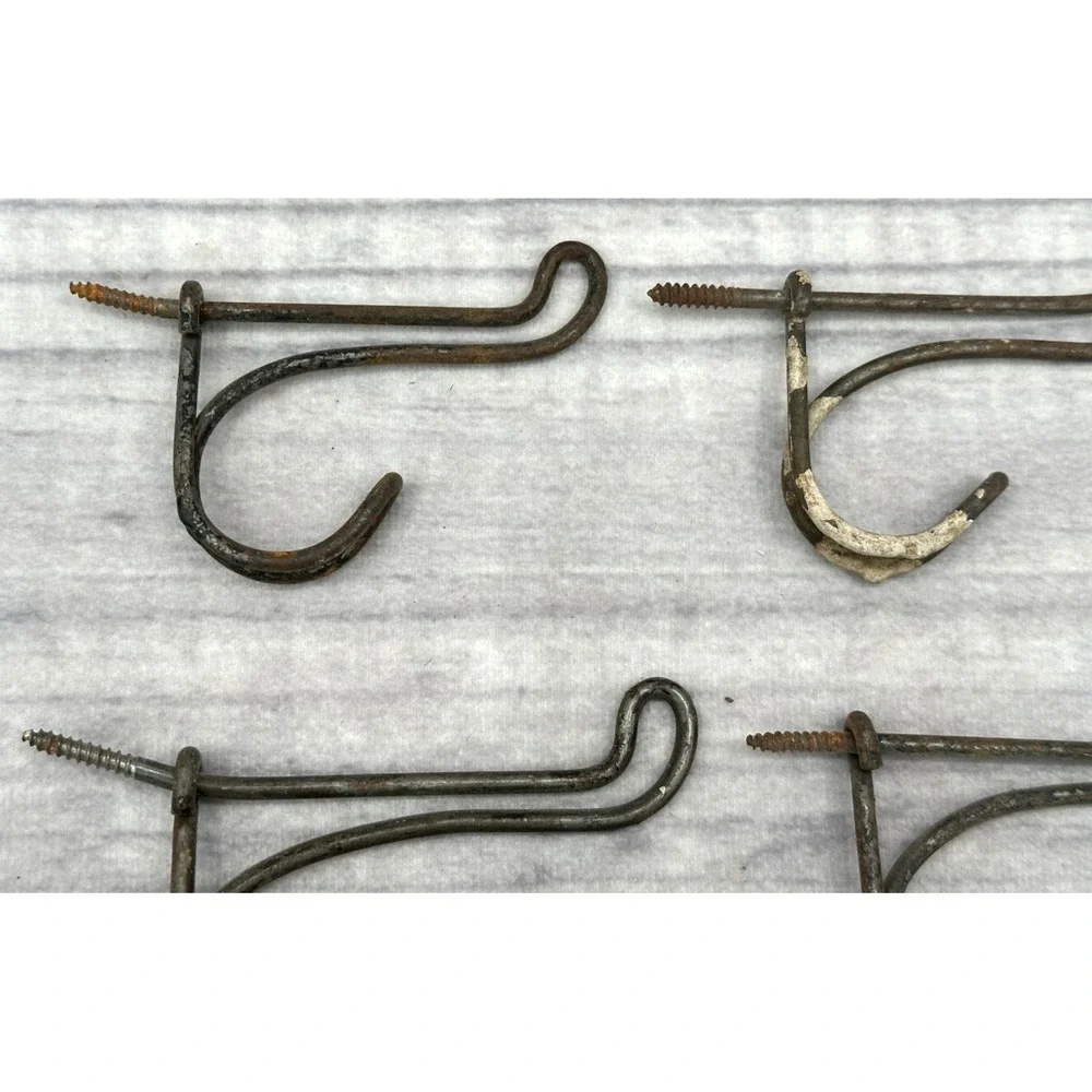 LOT OF 4 ANTIQUE BENT WIRE COAT HOOKS‎